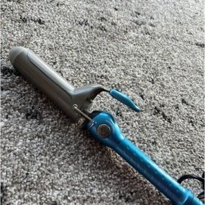 Babyliss Pro Nano Titanium 1-1/4" curling iron